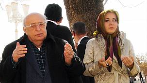 İYİ PARTİ ISPARTA MİLLETVEKİLİ DR. AYLİN CESUR’DAN MEVLİD KANDİLİ MESAJI