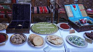 ÜNLÜ TÜRKÜCÜ SEVCAN ORHAN MUTFAK MÜZESİ’NE HAYRAN KALDI