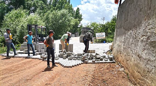 Afşin’de Mahalle Yolları İyileştiriliyor