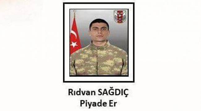 Mardin'in Nusaybin ilçesinde bir askeri birlikte silah kazası sonucu yaralanan Piyade Er.Rıdvan Sağdıç’ın tedavi gördüğü hastanede şehit olduğunu duyurdu