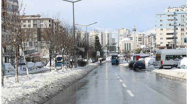 BÜYÜKŞEHİR EKİPLERİNDEN 48 SAATLİK NÖBET
