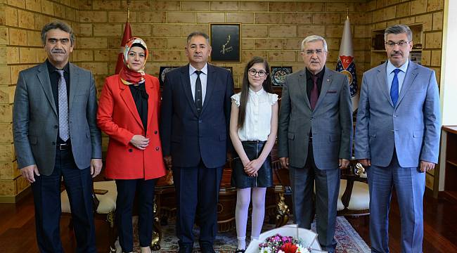 23 Nisan’da KSÜ Rektörlük Koltuğuna Tuana Kadriye Erdoğan Oturdu