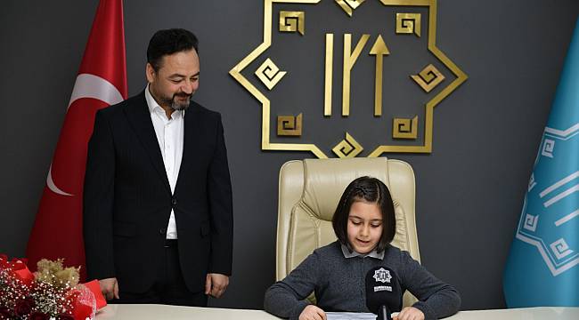 Gürbüz koltuğunu Aslantaş’a devretti