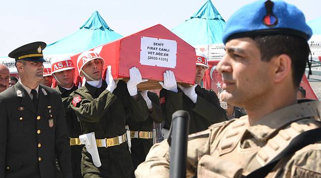Şehidimiz Fırat Canlı’nın Naaşı Toprağa Verildi