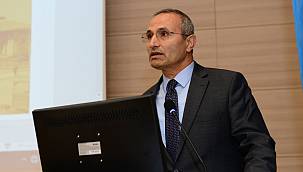 Üniversitemizde, ‘Açılışının 102 yılında Türkiye Büyük Millet Meclisi ve Milli Egemenlik’ Konferansı Düzenlendi