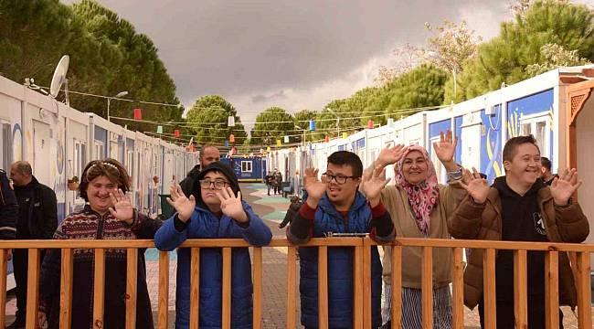 "+1 Sokak" down sendromlu çocuklara yuva oldu