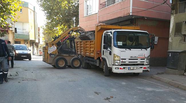 Büyükşehir, İnşaat Atıklarının Temizliğini Hummalı Bir Şekilde Sürdürüyor
