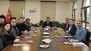 Amerika Birleşik Devletleri (ABD) Adana Konsolosluğu Ekonomi ve Vatandaşlık İşleri Müdürü Timothy Bugansky KMTSO Başkanı Mustafa Buluntuyu Ziyaret Etti