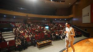 Büyükşehir Belediyesi, Gri Koç Kahramanmaraş’ta Gençlerle Bir Araya Geldi