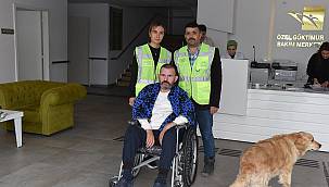 DULKADİROĞLU’NDAN İHTİYAÇ SAHİBİ VATANDAŞA TEKERLEKLİ SANDALYE VERİLDİ