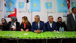 “Herkesin Eşit Hizmet Alması İçin Elimden Geleni Yapacağım” İYİ Parti Kahramanmaraş Büyükşehir Belediye Başkan Adayı Mesut Dedeoğlu, Pazarcık Belediye Başkan Adayı Serdal Kurtoğlu’nun iftar programına katıldı. 