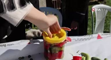 Anneler ve çocuklar için eğlenceli turşu atölyesi