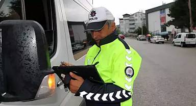 Elbistan’da sürücüler polis uygulamasından kaçamadı