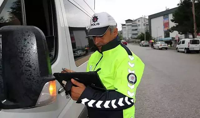 Elbistan’da sürücüler polis uygulamasından kaçamadı