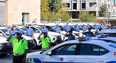 İş insanları ve bakanlık desteğiyle 63 polis aracı emniyete teslim edildi