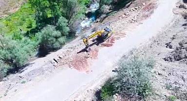 Nurhak'ta Yeniköy Evlerine Nefes Aldıran Yol
