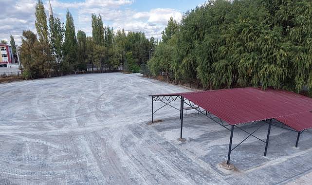 Büyükşehir, Elbistan Geçit Mahallesi’nde Sosyal Alanın Standardını İyileştirdi