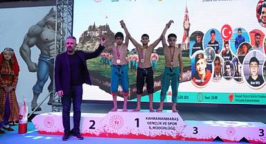Nefes Kesen Türkiye Kısa Şalvar Güreş Şampiyonası Tamamlandı