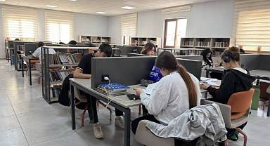 Büyükşehir’in Gençlik Merkezinde Hem Ders Çalışma Hem Sosyalleşme İmkânı