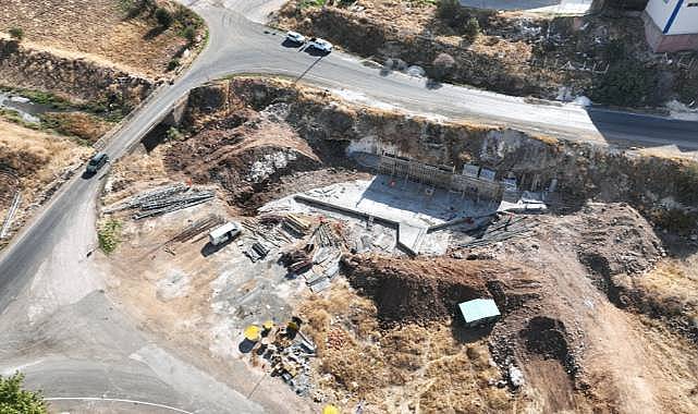 Büyükşehir Pazarcık’ta Yarım Asırlık Eski Köprüyü Yeniliyor