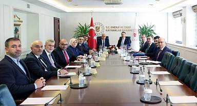 Kahramanmaraş Heyetinden Enerji ve Tabii Kaynaklar Bakanı Bayraktar’a Ziyaret