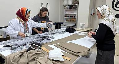 KAMEK’in Giyim Atölyesinde Kadın Eliyle Üretim ve Dönüşüm