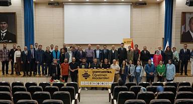 TRT RADYOSU MÜZİK AKADEMİSİ'NDE