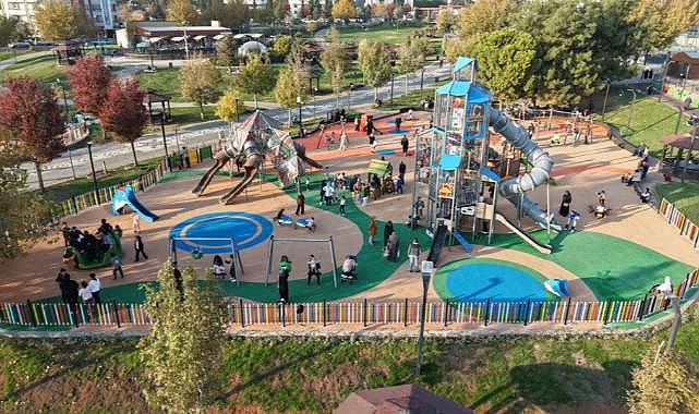 Aliya İzzetbegoviç Millet Bahçesi Yenilenen Yüzüyle Beğeni Topluyor