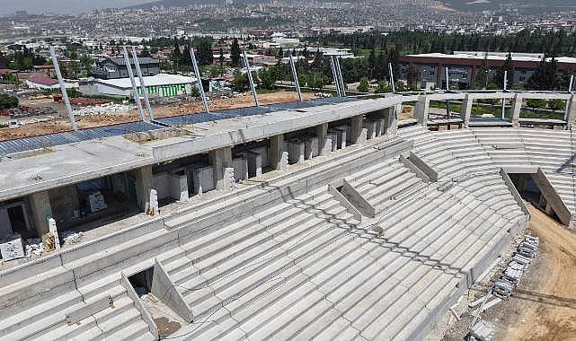 KAHRAMANMARAŞ STADYUMUNUN YAPIM ÇALIŞMASI HIZLA DEVAM EDİYOR