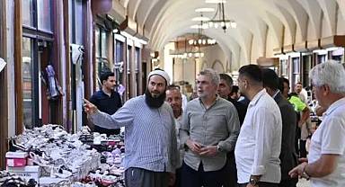 Başkan Görgel, Kapalı Çarşı’da Esnaf ve Vatandaşlarla Bir Araya Geldi
