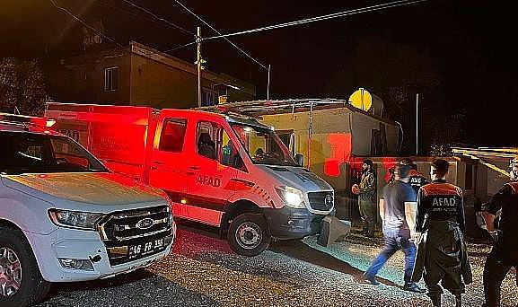 Pazarcık'ta Sulama Kanalı Taştı: AFAD Ekipleri Evlerdeki Suları Tahliye Etti