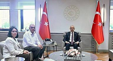 Bakan Uraloğlu, Kahramanmaraş'ta Hayatını Kaybeden Adnan'ın Ailesini Ağırladı