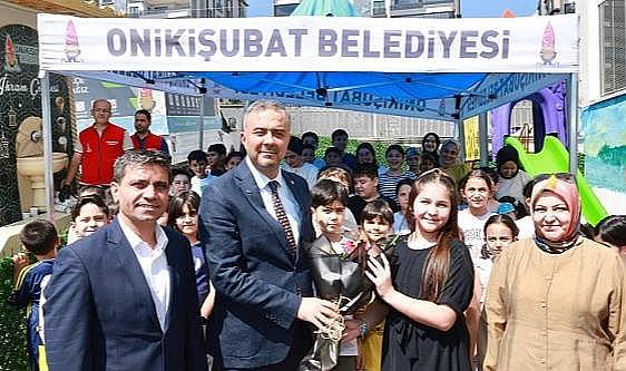 Başkan Toptaş, minik öğrencilerin davetine kayıtsız kalmadı!