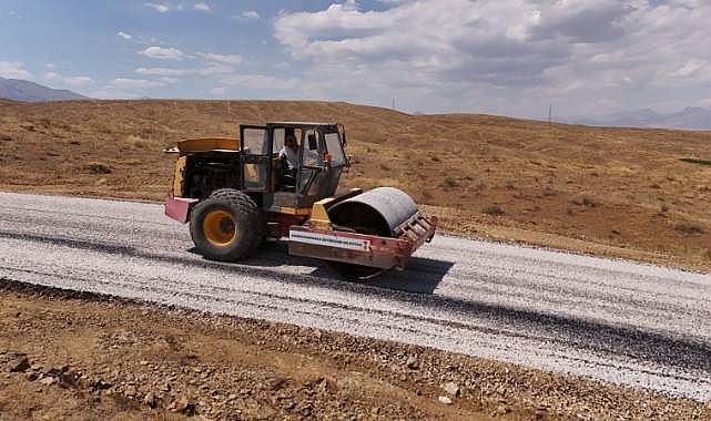 Büyükşehir’den Afşin Kırsalında Ulaşımı İyileştiren Yol Çalışması