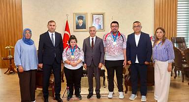 Dünya Şampiyonu Zeynep Sude Bilginer Makamda Ağırlandı