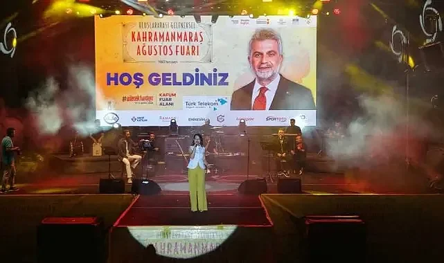 Geleneksel Ağustos Fuarı’nda Türkü ve Şiir Aynı Ezgilerde Buluştu