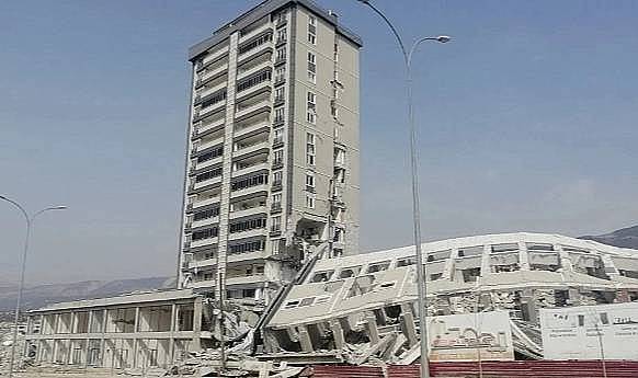 Kahramanmaraş'ta 42 Canın Kaybedildiği Deprem Davasında eski ilçe başkanı tahliye edildi!