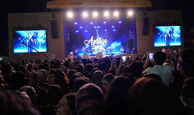 Kahramanmaraş’ta Binlerce Kişi Aydilge konserinde Buluştu!