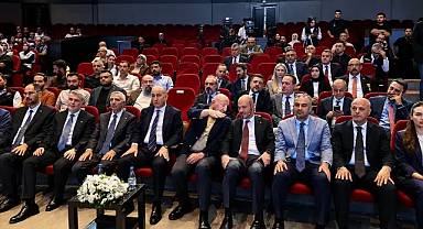 Kahramanmaraş'ta Dirençli Şehirler Zirvesi: Yeniden İnşa ve Afetlere Hazırlık Masaya Yatırıldı