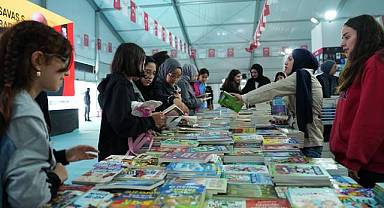 Kahramanmaraş Kitap Fuarı öğrencilerle renkleniyor!