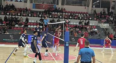 Onikişubat Belediyespor Efeler Ligi'ndeki ilk galibiyetini aldı!