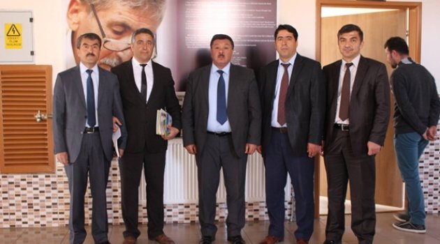 Başkan Çeleğen ' Abdurrahim Karakoç İlköğretim Okulu’nu Ziyaret etti.