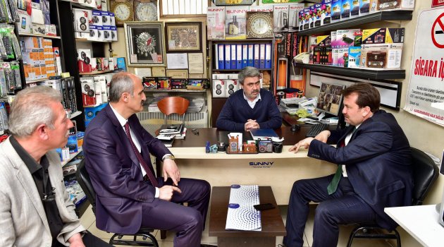 BAŞKAN ERKOÇ’TAN ESNAF GEZİLERİNE DEVAM EDİYOR