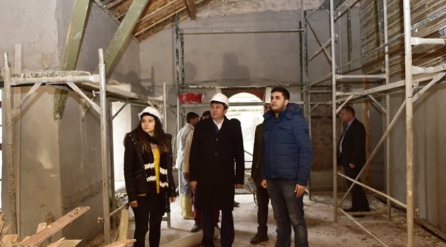 BAŞKAN ERKOÇ’TAN YEDİGÜZEL ADAM EDEBİYAT MÜZESİ’NDE İNCELEME