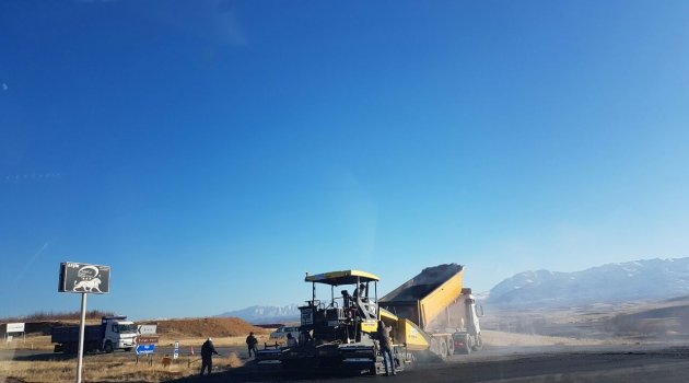 BÜYÜKŞEHİR’DEN AFŞİN’DE ASFALT ÇALIŞMASI