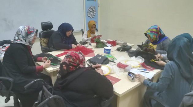 BÜYÜKŞEHİR’DEN BEDENSEL ENGELLİ BAYANLARA TEL KIRMA KURSU