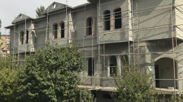 BÜYÜKŞEHİR’DEN ÇAĞLAYANCERİT’E SOSYAL TESİS..