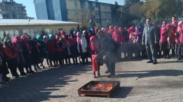 BÜYÜKŞEHİR İTFAİYESİ’NİN OKULLARDA VE YURTLARDAKİ EĞİTİMLERİ DEVAM EDİYOR