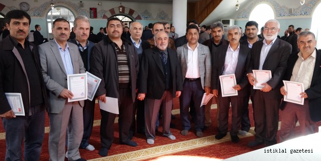 DULKADİROĞLU MÜFTÜLÜĞÜ MART AYI TOPLANTISINDA “EMEKLİ GÖREVLİLERE HİZMET TEŞEKKÜR BELGESİ”