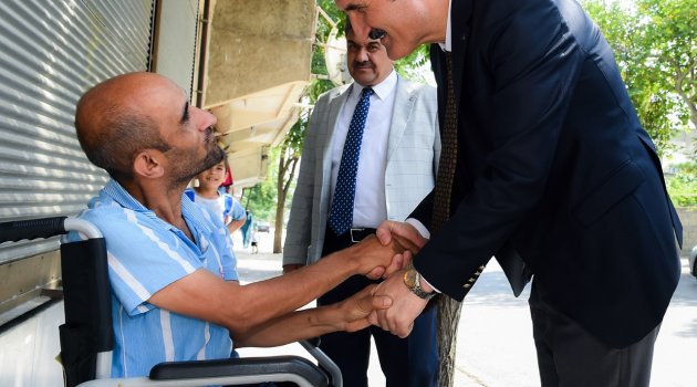 DULKADİROĞLU’NDA MAVİ KAPAKLAR TEKERLEKLİ SANDALYEYE DÖNÜŞTÜ